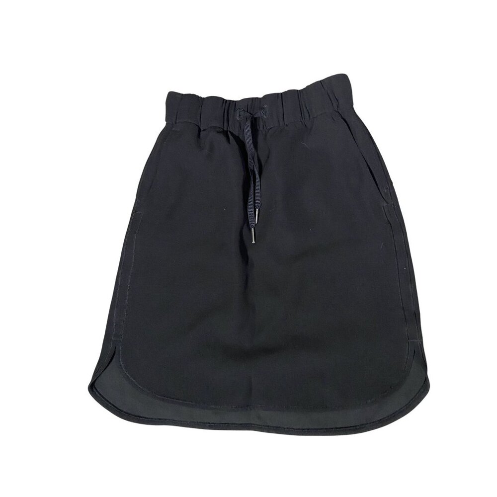 Lululemon Black Elastic Waist Drawstring Skirt Size 2 Lightweight Casual Womens